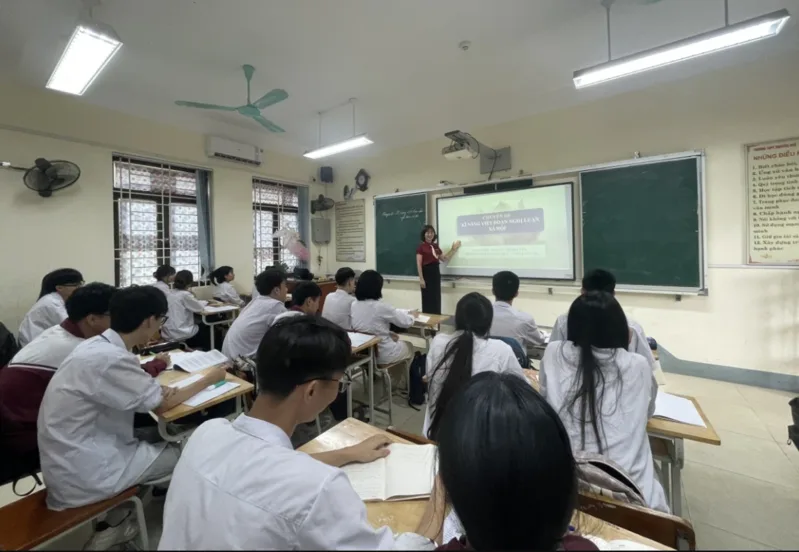 Lộ trình học khối A nên bắt đầu từ nền tảng lớp 10 và tăng tốc ở lớp 12